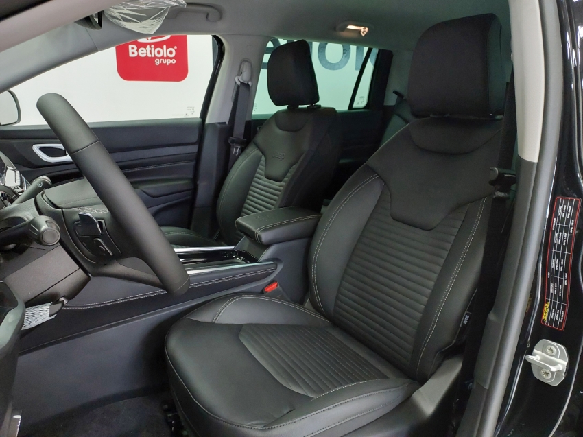 jeep commander 1.3 t270 turbo flex longitude at6 4p automatico 2025