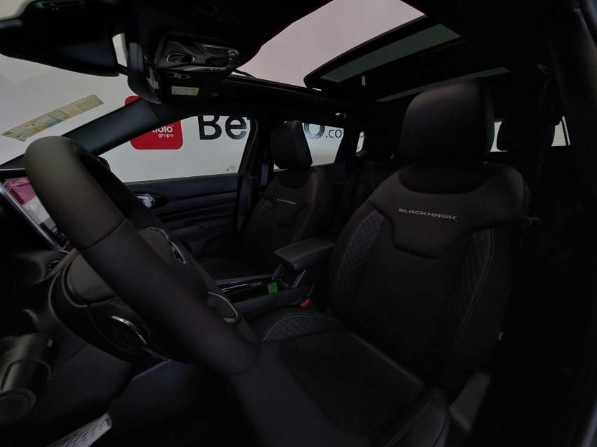 jeep compass 2.0 hurricane 4 turbo gasolina blackhawk at9 4p automatico 2025