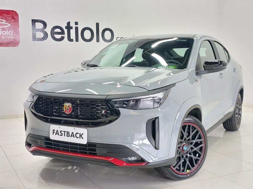fiat fastback 1.3 turbo 270 flex abarth at6 4p automatico 2025