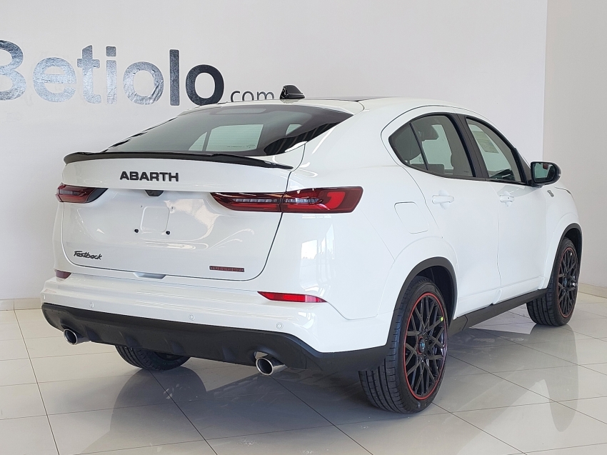 fiat fastback 1.3 turbo 270 flex abarth at6 4p automatico 2025 fiat fastback 1.3 turbo 270 flex abarth at6 4p automatico 2025