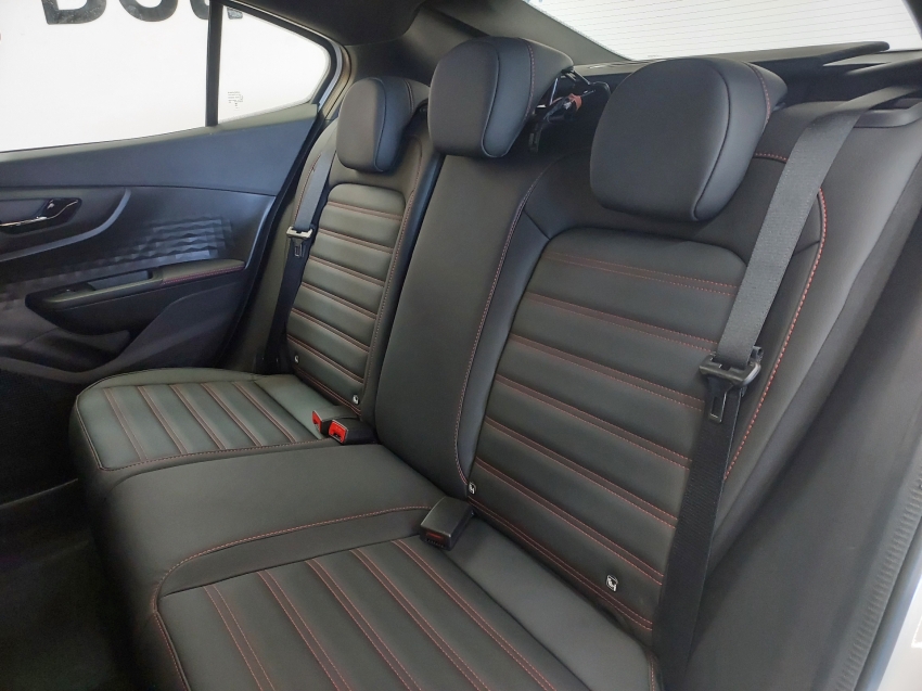 fiat fastback 1.3 turbo 270 flex abarth at6 4p automatico 2025 fiat fastback 1.3 turbo 270 flex abarth at6 4p automatico 2025