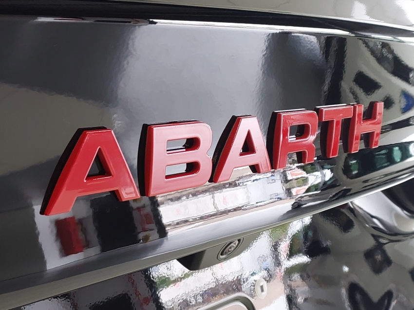 fiat fastback 1.3 turbo 270 flex abarth at6 4p automatico 2025 fiat fastback 1.3 turbo 270 flex abarth at6 4p automatico 2025