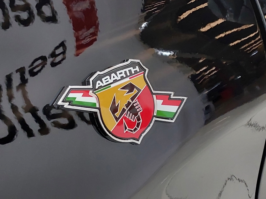 fiat fastback 1.3 turbo 270 flex abarth at6 4p automatico 2025