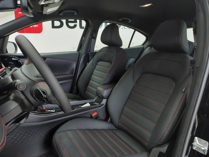 fiat fastback 1.3 turbo 270 flex abarth at6 4p automatico 2025 fiat fastback 1.3 turbo 270 flex abarth at6 4p automatico 2025