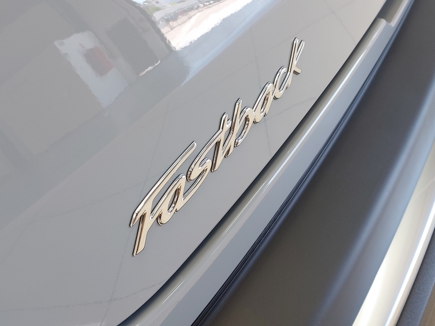 fiat fastback 1.0 turbo 200 impetus hybrid cvt hibrido 4p automatico 2025