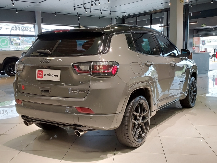jeep compass 2.0 hurricane 4 turbo gasolina blackhawk at9 4p automatico 2025