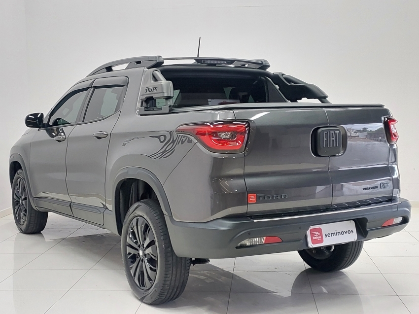 fiat toro 1.3 turbo 270 flex volcano at6 4p automatico 2024
