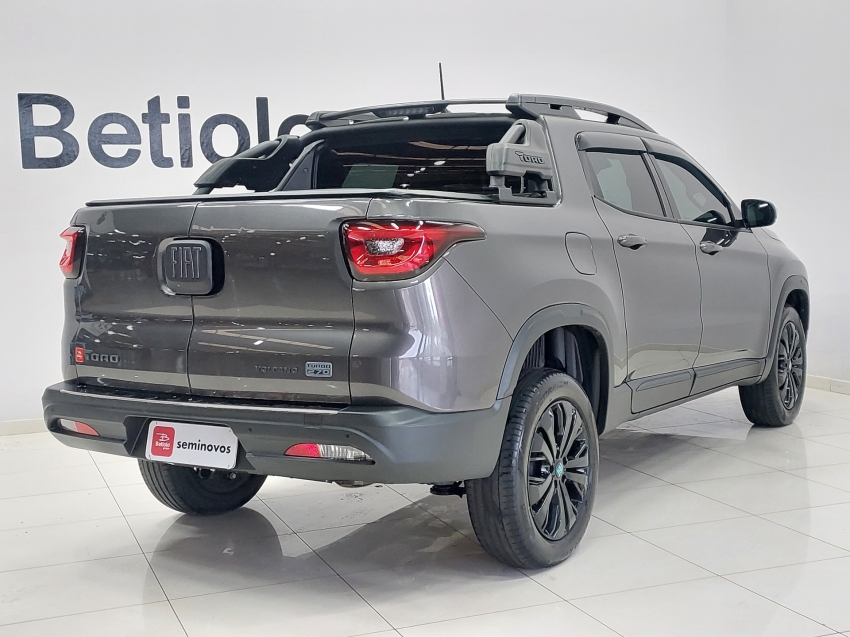 fiat toro 1.3 turbo 270 flex volcano at6 4p automatico 2024