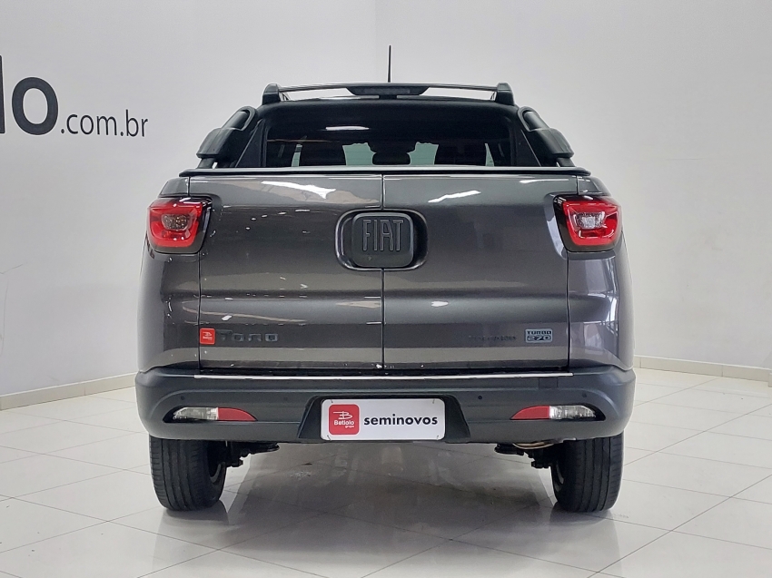 fiat toro 1.3 turbo 270 flex volcano at6 4p automatico 2024