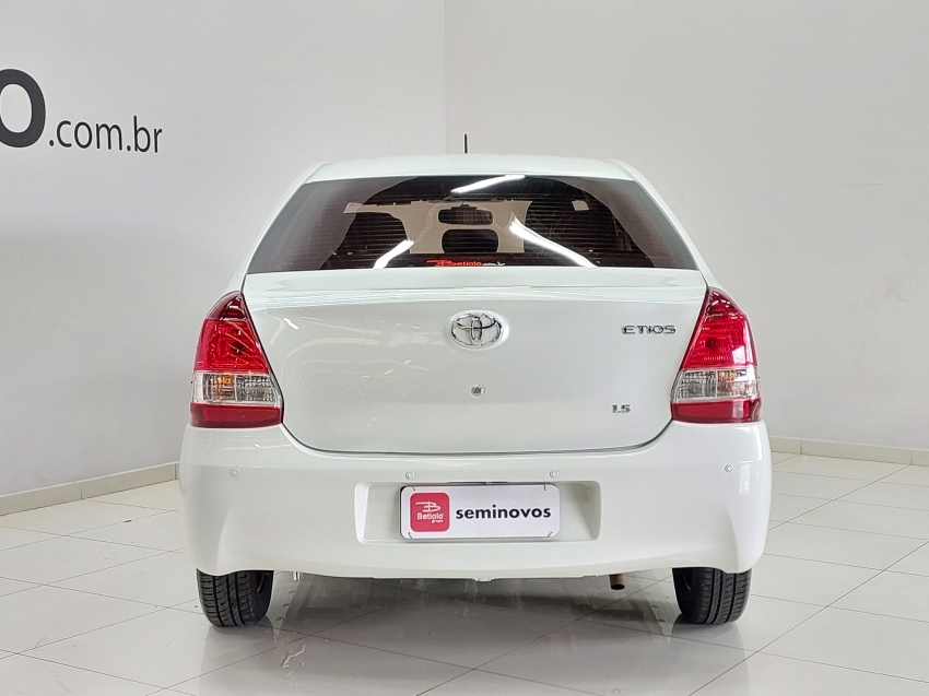 toyota etios 1.5 x sedan 16v flex 4p manual 2021