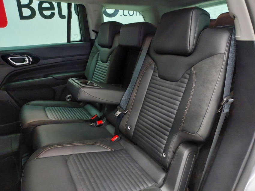 jeep commander 1.3 t270 turbo flex limited at6 4p automatico 2025 jeep commander 1.3 t270 turbo flex limited at6 4p automatico 2025