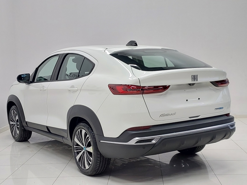 fiat fastback 1.0 turbo 200 audace hybrid cvt hibrido 4p automatico 2025