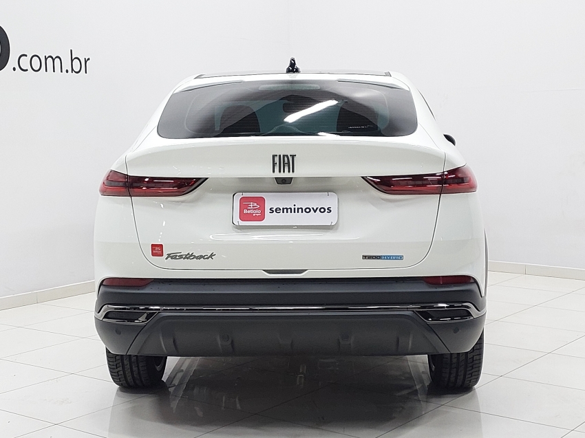 fiat fastback 1.0 turbo 200 hybrid impetus cvt hibrido 4p automatico 2025