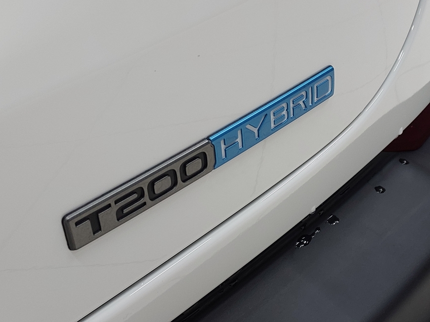 fiat fastback 1.0 turbo 200 hybrid impetus cvt hibrido 4p automatico 2025