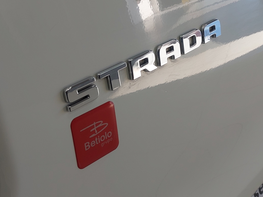 fiat strada 1.4 fire flex endurance cs manual 2p 2023