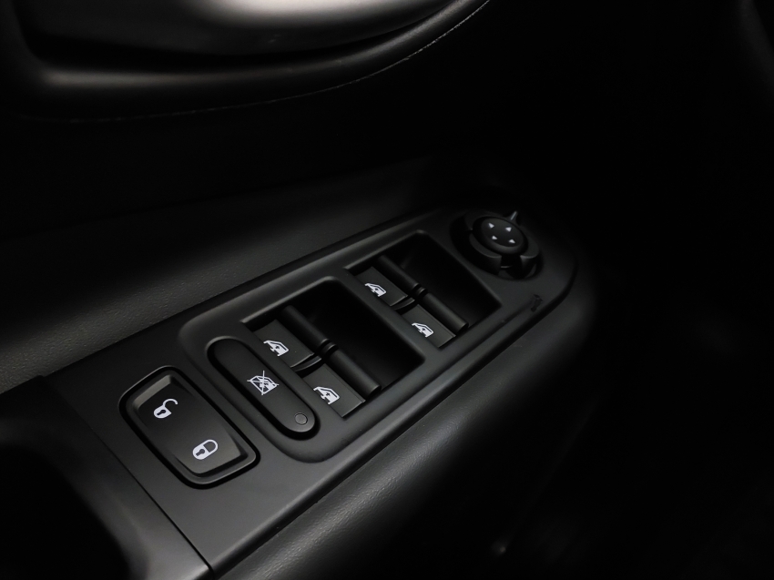 jeep renegade 1.3 t270 turbo flex longitude at6 4p automatico 2025