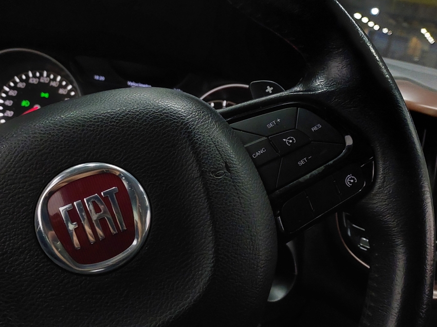 fiat toro 2.0 16v turbo diesel volcano 4wd at9 4p automatico 2021