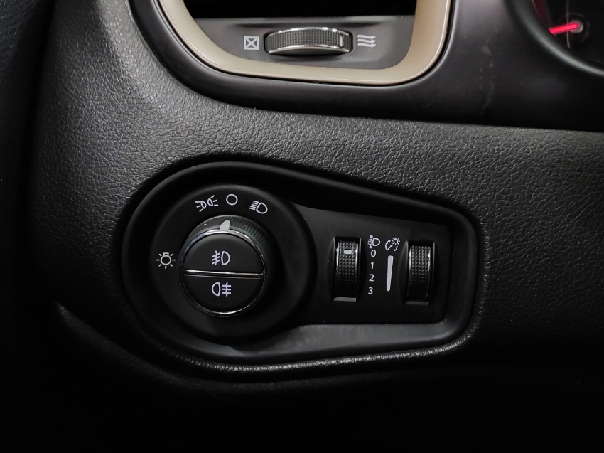 jeep renegade 1.8 16v flex longitude 4p automatico 2016