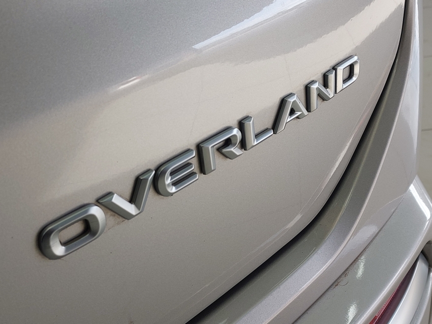 jeep commander 2.0 td380 turbo diesel overland at9 4p automatico 2022