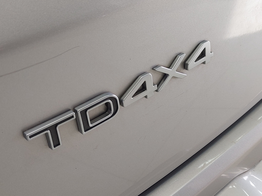 jeep commander 2.0 td380 turbo diesel overland at9 4p automatico 2022