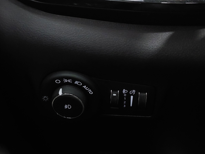 jeep commander 2.0 hurricane 4 turbo gasolina blackhawk at9 4p automatico 2025