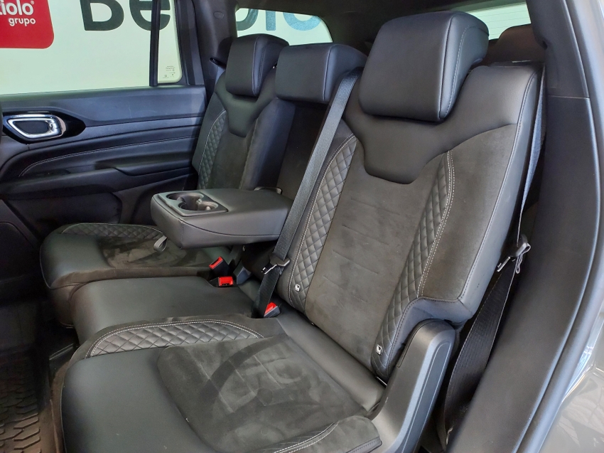 jeep commander 2.0 hurricane 4 turbo gasolina blackhawk at9 4p automatico 2025