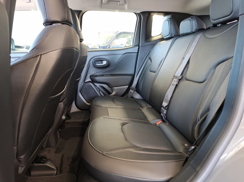 jeep renegade 1.3 t270 turbo flex longitude at6 4p automatico 2025