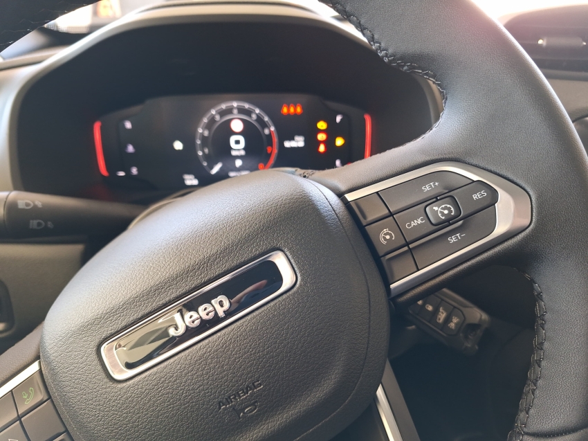 jeep renegade 1.3 t270 turbo flex longitude at6 4p automatico 2025