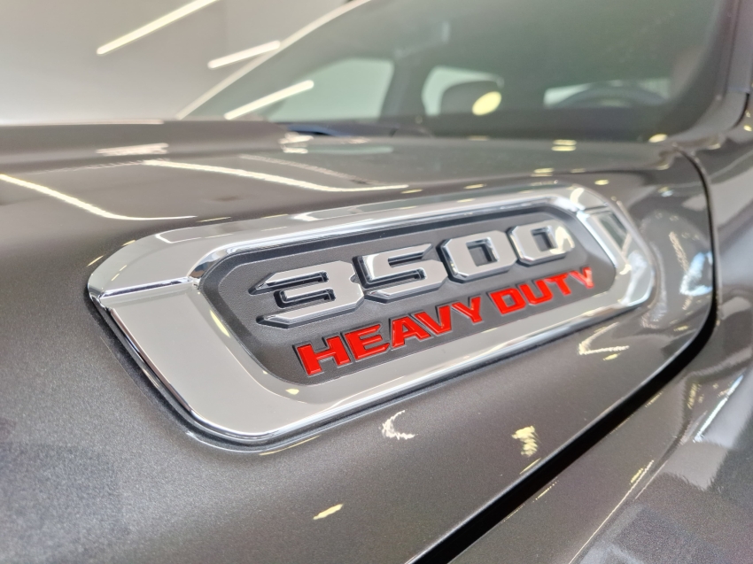 ram 3500 6.7 i6 turbo diesel limited longhorn cd 4x4 automatico 4p 2024