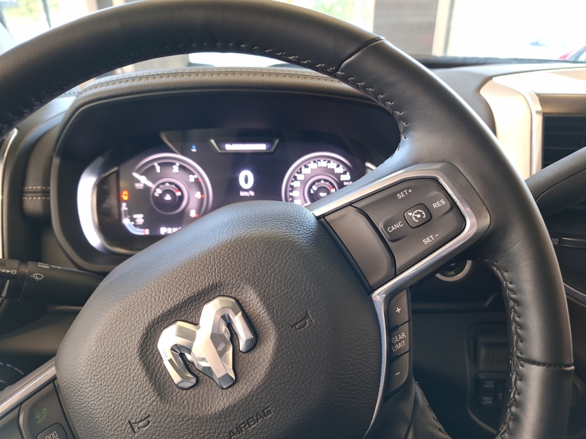 ram 2500 6.7 i6 turbo diesel laramie cd 4x4 automatico 4p 2024
