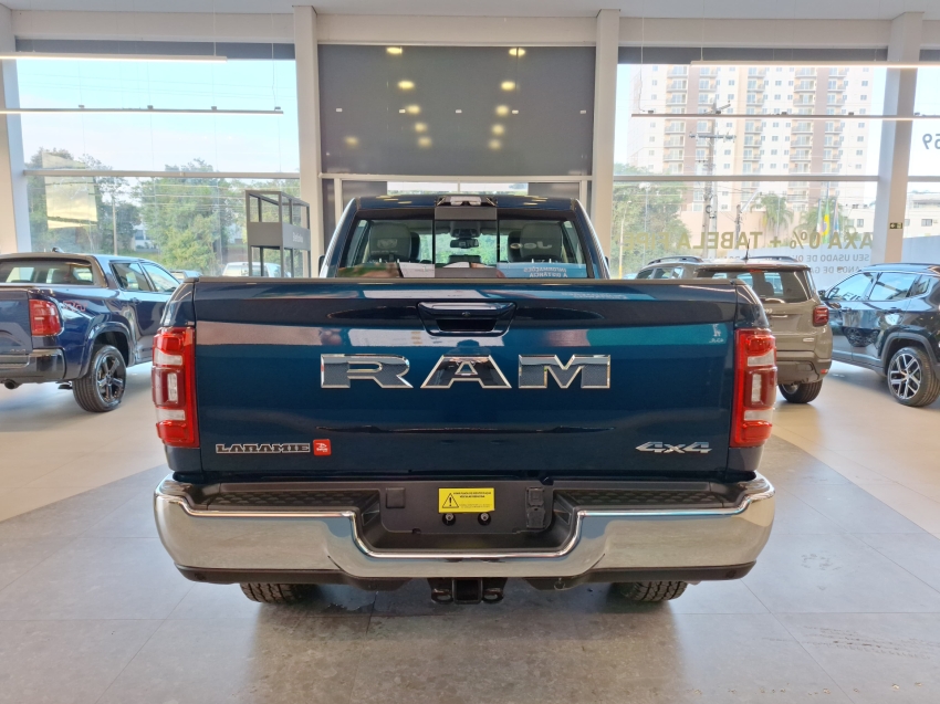 ram 2500 6.7 i6 turbo diesel laramie cd 4x4 automatico 4p 2024