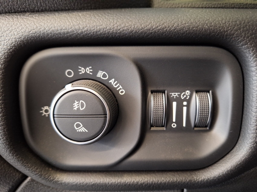 ram 2500 6.7 i6 turbo diesel laramie cd 4x4 automatico 4p 2024