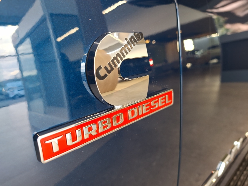 ram 2500 6.7 i6 turbo diesel laramie cd 4x4 automatico 4p 2024