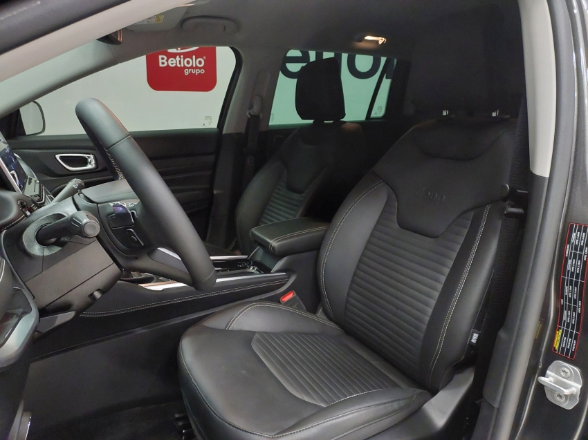 jeep commander 1.3 t270 turbo flex longitude at6 4p automatico 2025