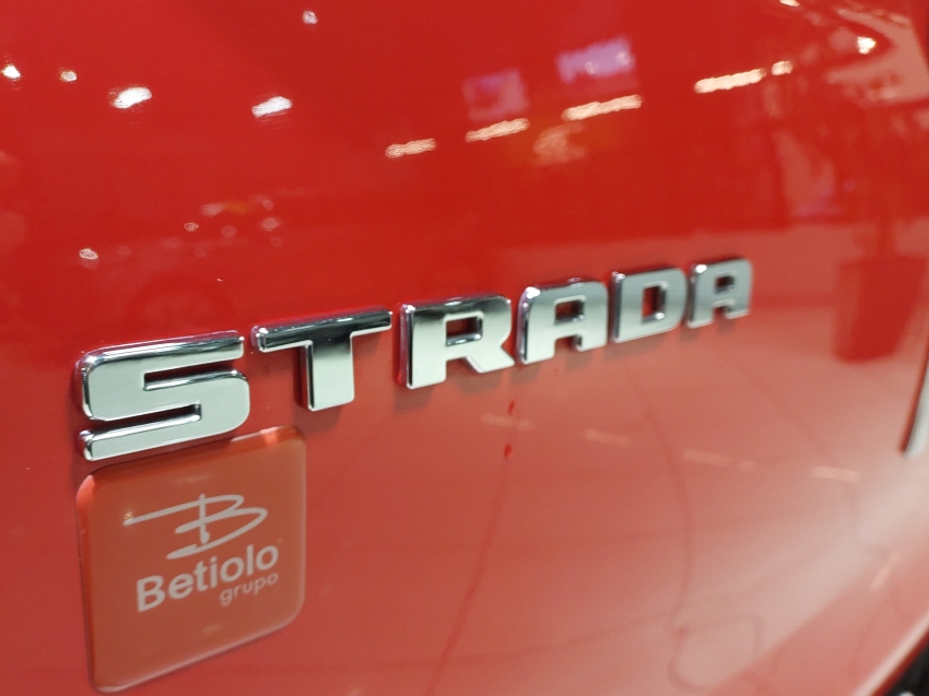 fiat strada 1.0 turbo 200 flex ranch cd cvt 4p automatico 2024