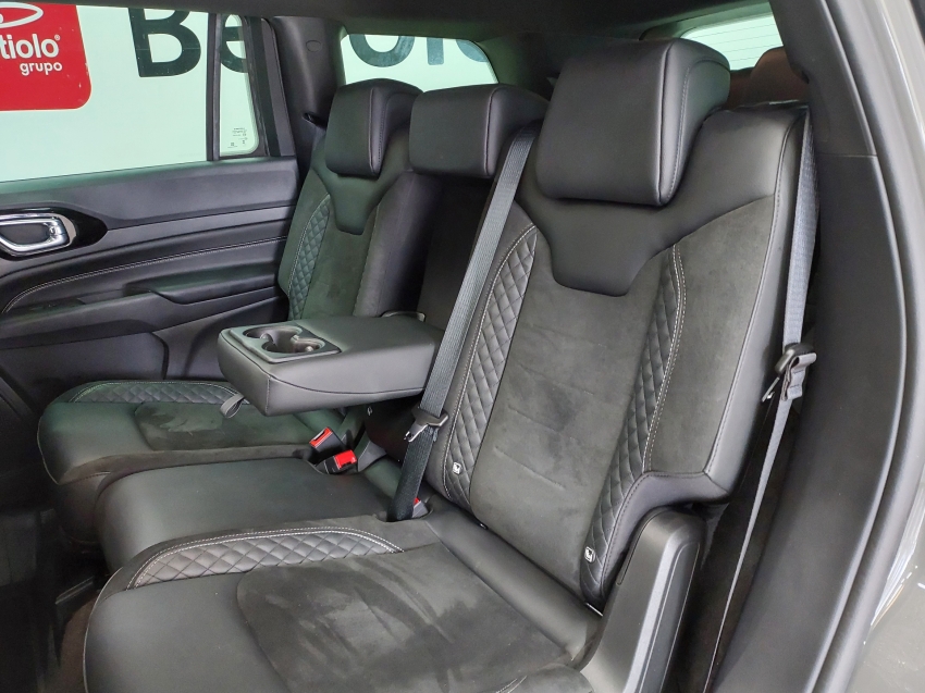 jeep commander 2.0 hurricane 4 turbo gasolina blackhawk at9 4p automatico 2025