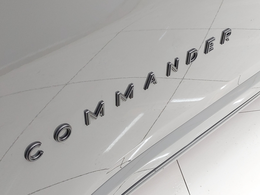 jeep commander 2.0 hurricane 4 turbo gasolina blackhawk at9 4p automatico 2025