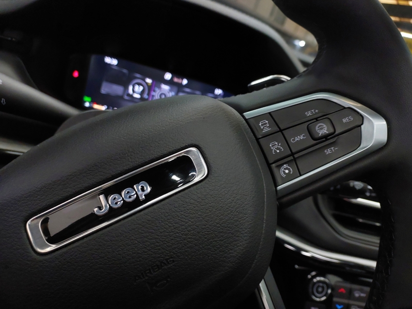 jeep compass 2.0 hurricane 4 turbo gasolina blackhawk at9 4p automatico 2025