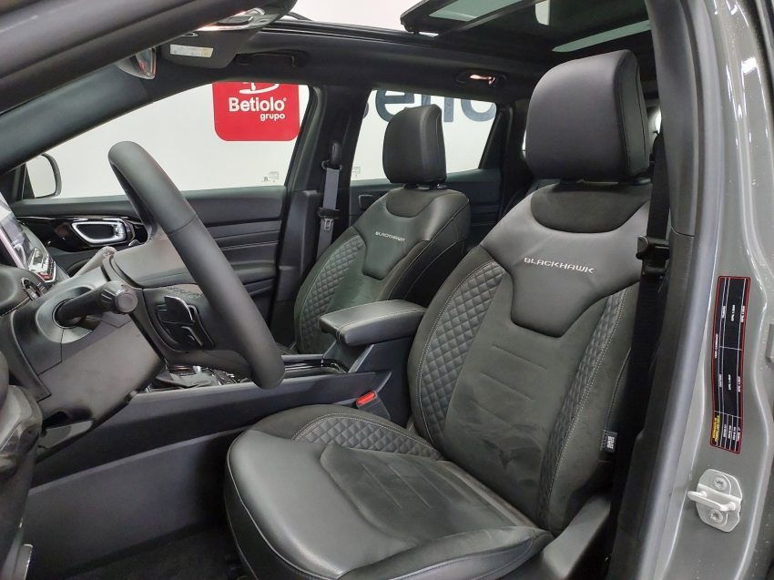 jeep compass 2.0 hurricane 4 turbo gasolina blackhawk at9 4p automatico 2025