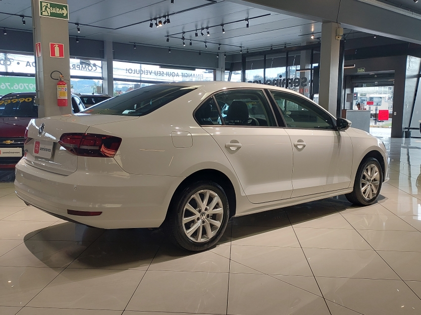 volkswagen jetta 2.0 trendline flex 4p tiptronic automatico 2016