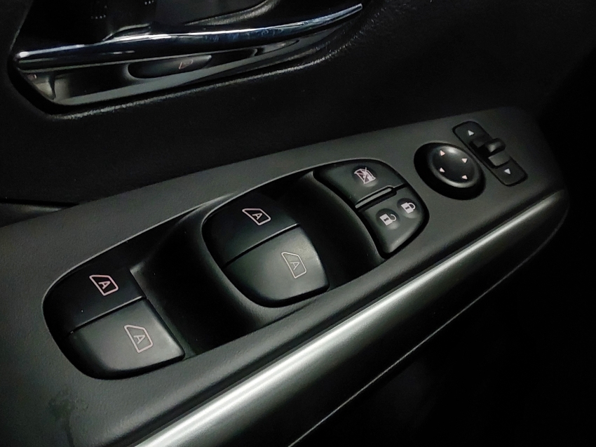 nissan kicks play 1.6 16v flexstart advance plus xtronic flex 4p automatico 2025