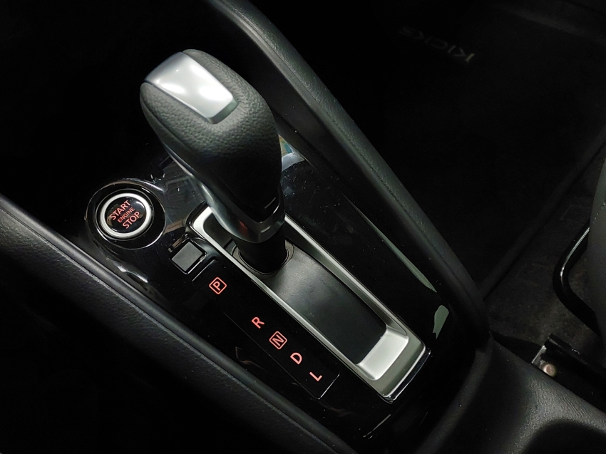 nissan kicks play 1.6 16v flexstart advance plus xtronic flex 4p automatico 2025