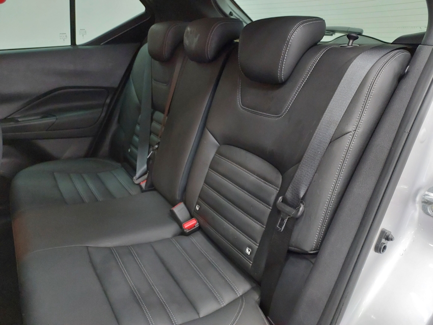 nissan kicks play 1.6 16v flexstart advance plus xtronic flex 4p automatico 2025