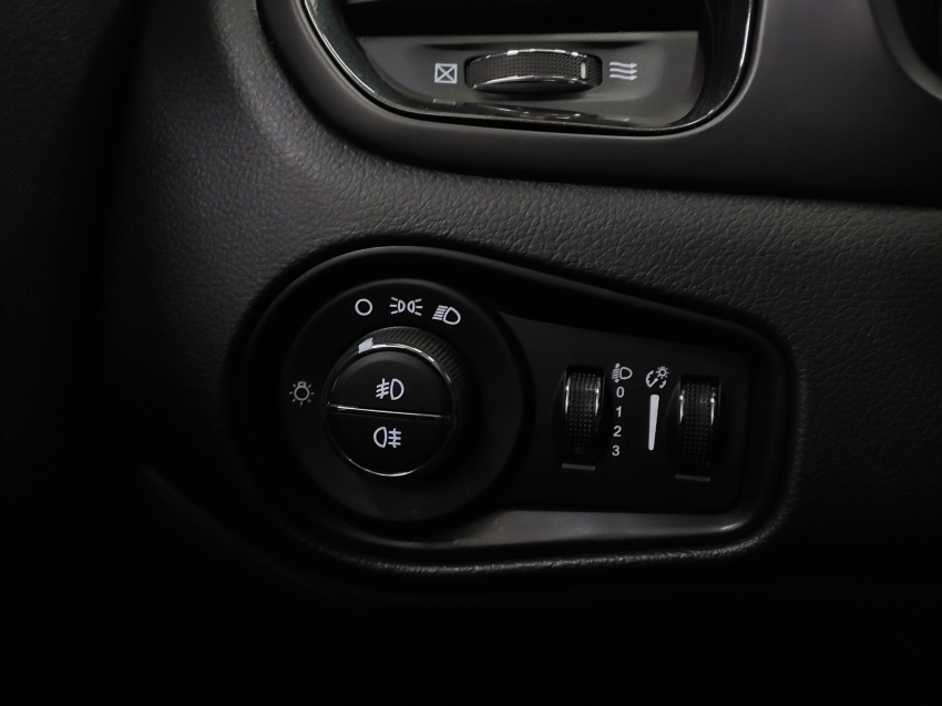 jeep renegade 1.3 t270 turbo flex longitude at6 4p automatico 2025