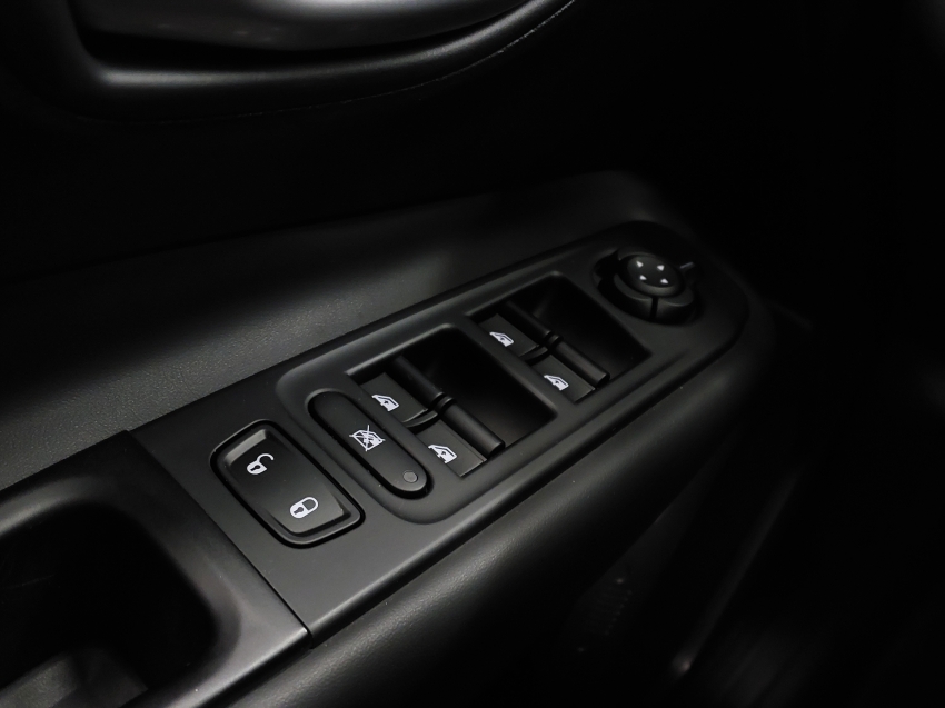 jeep renegade 1.3 t270 turbo flex longitude at6 4p automatico 2025