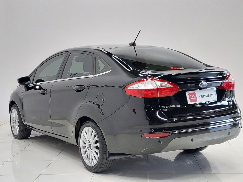 ford fiesta 1.6 titanium plus sedan 16v flex 4p powershift automatico 2017
