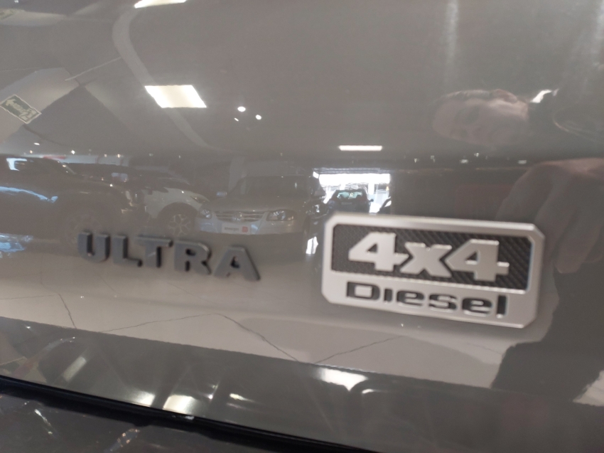 fiat toro 2.0 16v turbo diesel ultra 4wd at9 4p automatico 2023