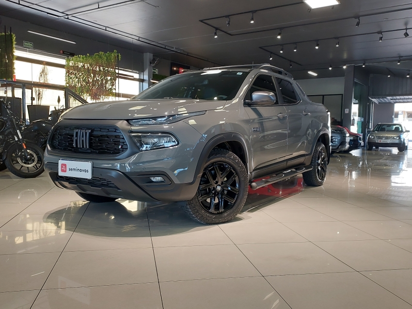 fiat toro 2.0 16v turbo diesel ultra 4wd at9 4p automatico 2023