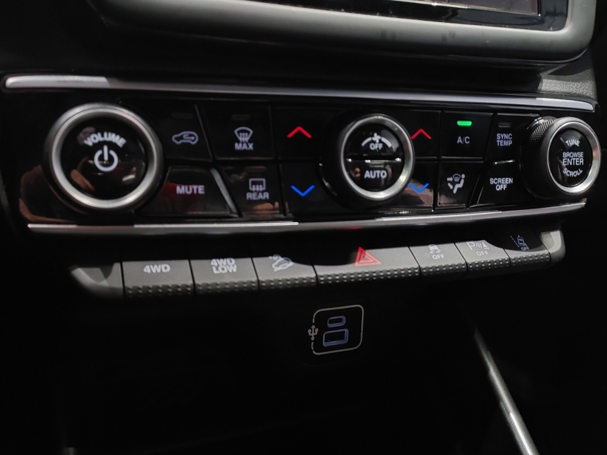 fiat toro 2.0 16v turbo diesel ultra 4wd at9 4p automatico 2023