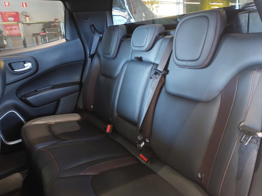 fiat toro 2.0 16v turbo diesel ultra 4wd at9 4p automatico 2023